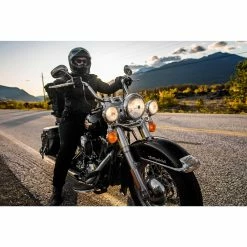 Biltwell Lane Splitter DOT/ECE Approved Full Face Helmet - Gloss Black -Biltwell Shop 006882 BiltwellLaneSplitterHelmet GlossBlack web9