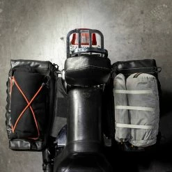 Biltwell EXFIL-36 Saddlebags - Black 34 Biltwell EXFIL-36 Saddlebags - Black -Biltwell Shop 013110 Biltwell Exfil 36 Saddlebags APP 4