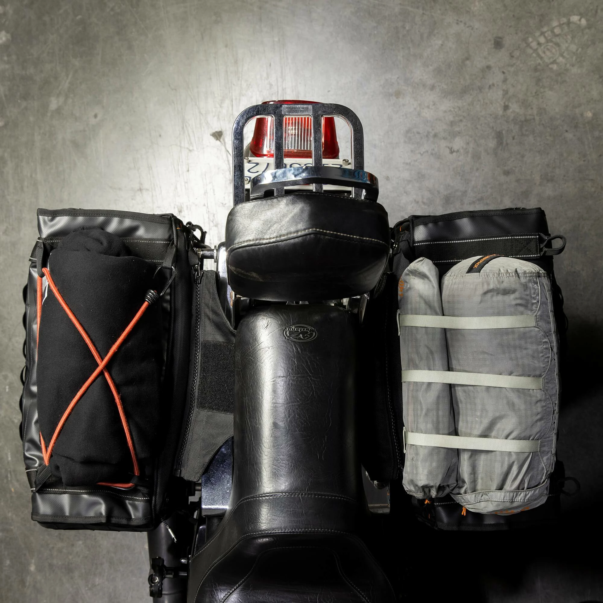 Biltwell EXFIL-36 Saddlebags - Black 7 Biltwell EXFIL-36 Saddlebags - Black - Image 7