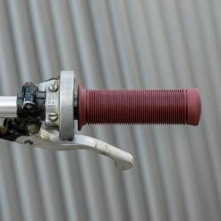 Alternative view of Biltwell Kung Fu TPV Grips - Oxblood - 7/8 Inch