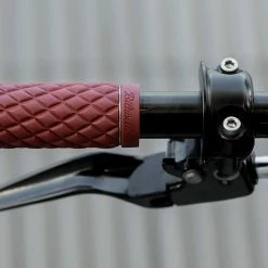 Biltwell Torker TPV Grips - Oxblood - 1 Inch -Biltwell Shop APP Torker Oxblood1in 4